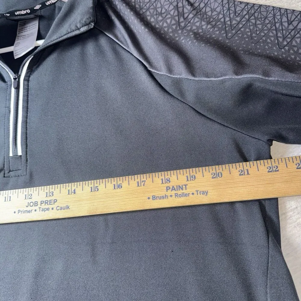 Mens Umbro 1/4 Zip Lightweight Pullover W/Thumb Holes In Sleeves Black Size Lg